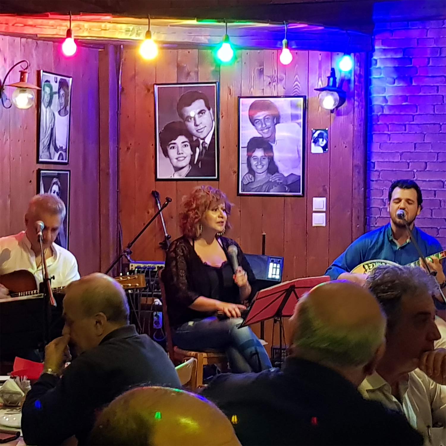 על שירים וחוויות